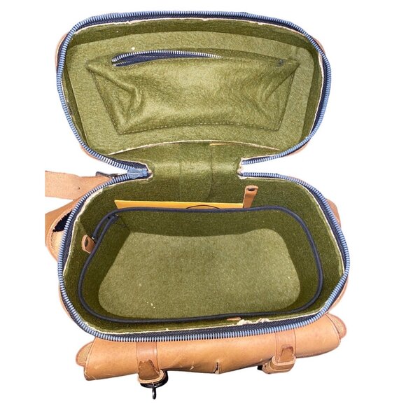 Vintage Belding Leather Camera Bag With Dual Buckle Closure & Top Handle - Picture 2 of 16